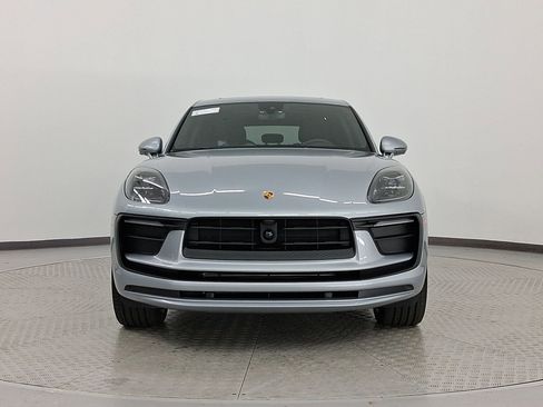 Used 2026 Porsche Macan image 6