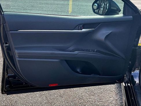 Used 2023 Toyota Camry SE image 21