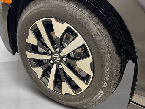 Used 2026 Honda Odyssey EX-L image 12
