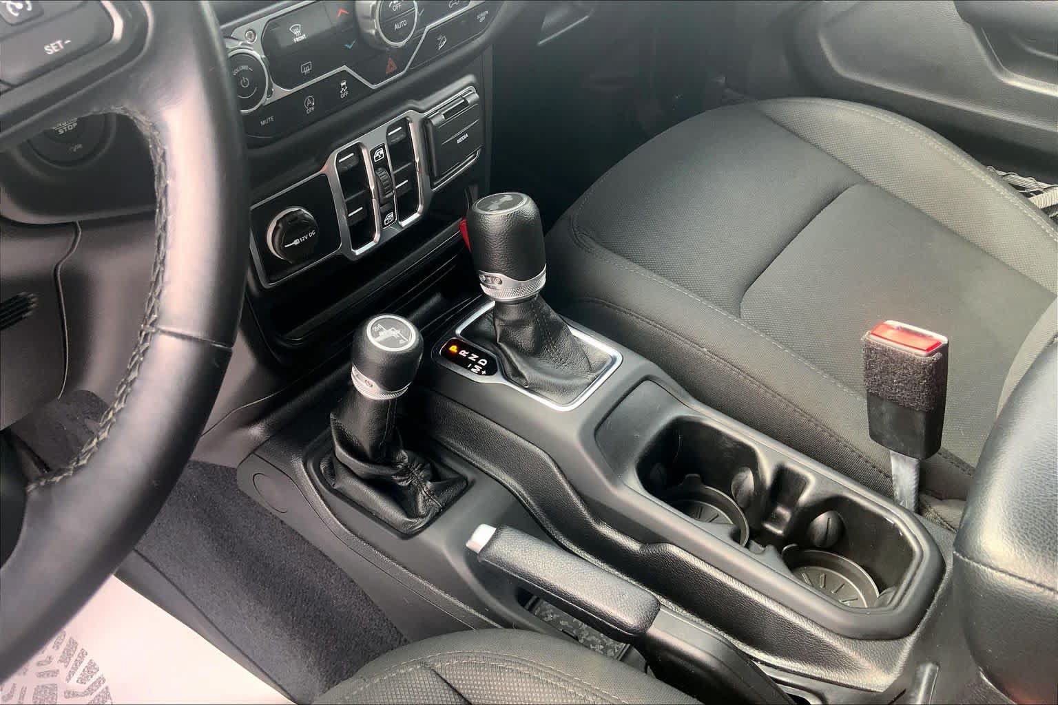 Used 2021 Jeep Wrangler Unlimited Sport AWD/4WD image 17