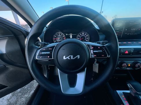 Certified 2022 Kia Forte LXS image 14