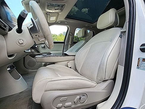 Used 2024 Genesis GV60 Advanced AWD/4WD image 8