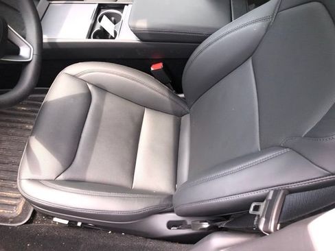 Used 2026 Tesla Model 3 AWD/4WD image 16