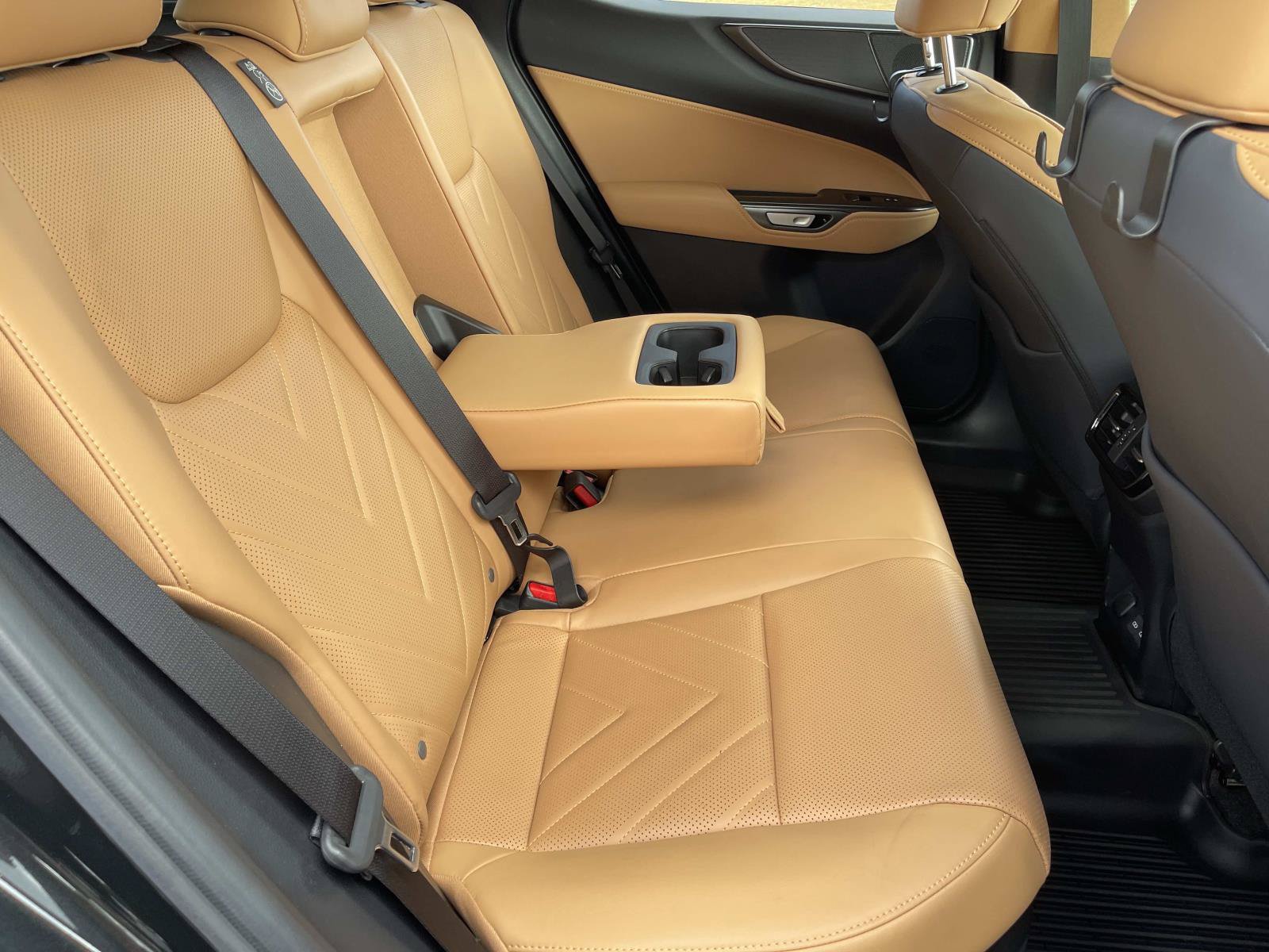 Used 2025 Lexus NX 450h+ AWD w/ Accessory Package (Z2) image 40