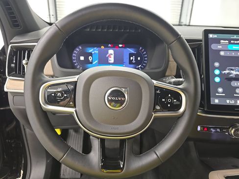 Used 2026 Volvo XC90 B5 Plus AWD/4WD image 9