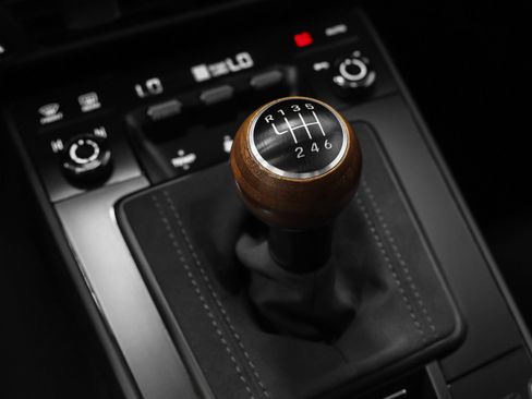 Certified 2026 Porsche 911 Carrera T RWD image 57