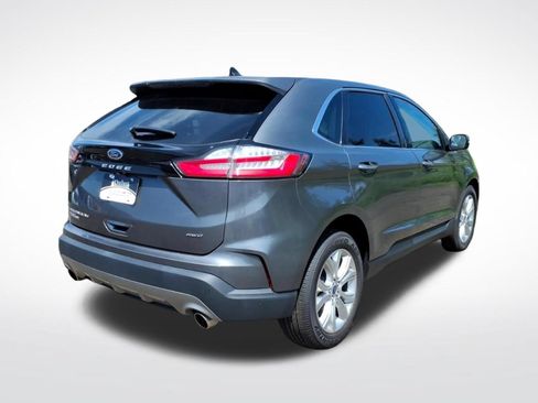 Used 2022 Ford Edge Titanium AWD/4WD image 5
