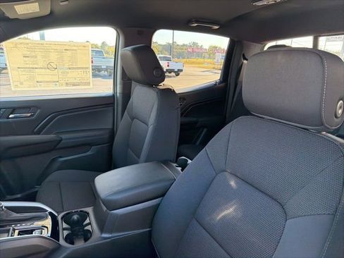 New 2026 Chevrolet Colorado LT image 8