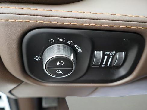New 2026 RAM 3500 Limited AWD/4WD image 20