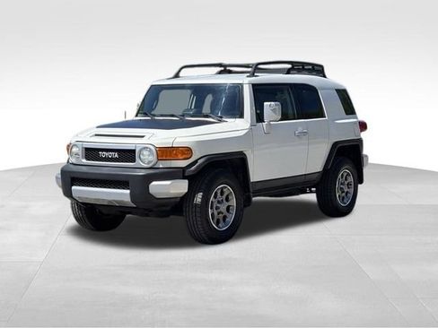 Used 2013 Toyota FJ Cruiser 4WD w/ Convenience Pkg image 8