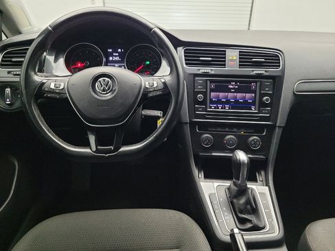 Used 2019 Volkswagen Golf S FWD image 22