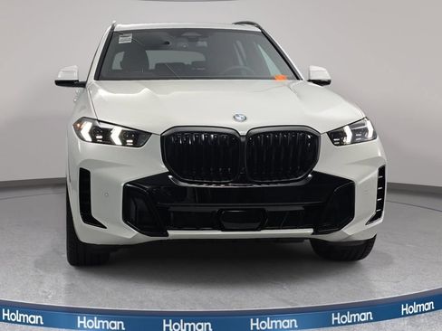 New 2026 BMW X5 xDrive40i w/ M Sport Package AWD/4WD image 2