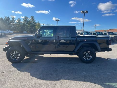 New 2026 Jeep Gladiator Mojave w/ Safety Group image 8