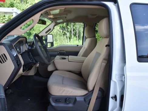 Used 2016 Ford F250 XLT w/ XLT Value Package AWD/4WD image 10