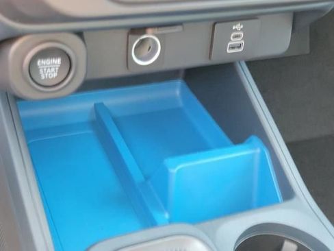 New 2025 Ford Maverick XLT w/ XLT Luxury Package image 33