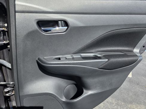 Used 2022 Nissan Versa SV image 29