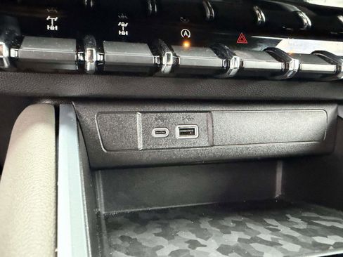 Certified 2024 Chevrolet Colorado ZR2 w/ Safety Package AWD/4WD image 28