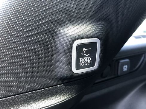 New 2026 Jeep Grand Cherokee Laredo image 18