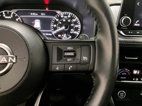 Used 2022 Nissan Rogue S image 12