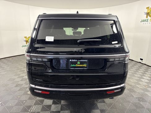 New 2026 Jeep Grand Wagoneer Limited AWD/4WD image 7