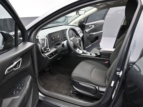 Used 2023 Kia Sportage LX AWD/4WD image 10