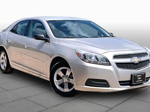 Used 2013 Chevrolet Malibu LS w/ Protection Package FWD image 3