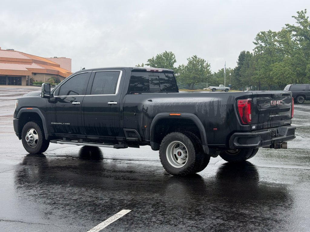 Used 2023 GMC Sierra 3500 Denali AWD/4WD image 4