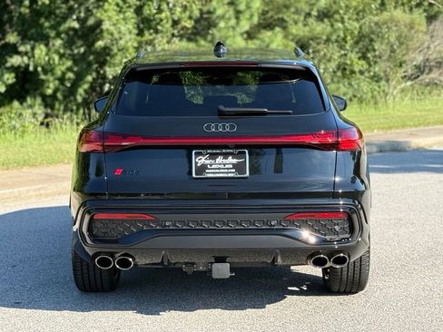 Used 2025 Audi SQ5 Prestige AWD/4WD image 12