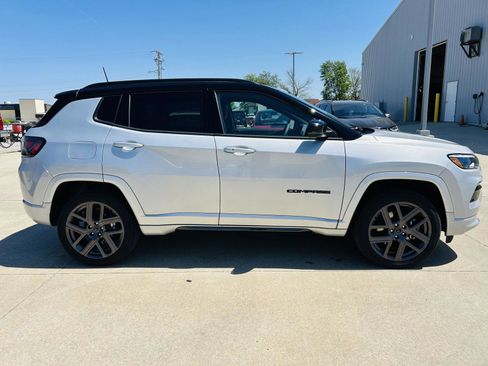 Used 2025 Jeep Compass Limited w/ High Altitude Package AWD/4WD image 41