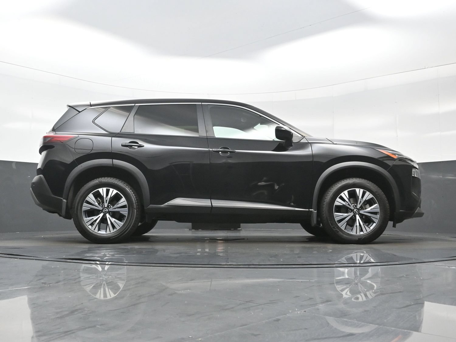 Used 2023 Nissan Rogue SV AWD/4WD image 35