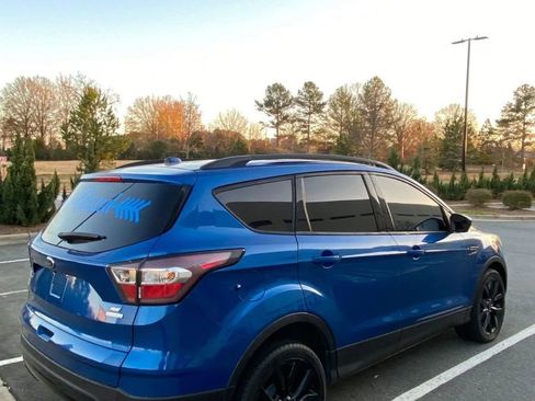 Used 2017 Ford Escape SE w/ SE Sport Appearance Package image 7