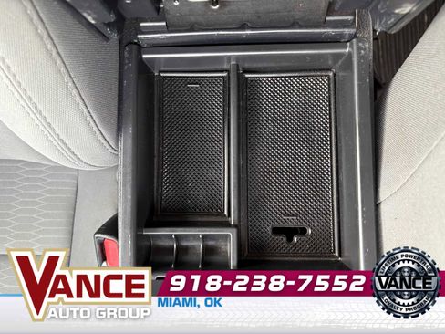 Used 2018 Toyota Tacoma SR5 image 34