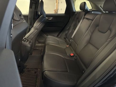 Certified 2024 Volvo XC60 B5 Ultimate w/ Protection Package Premier image 17