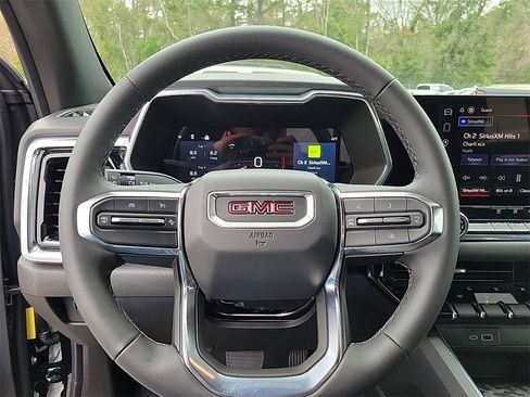 New 2025 GMC Canyon Elevation w/ Technology Package image 13