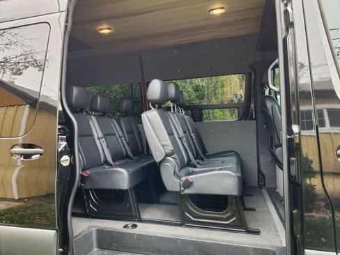 Used 2020 Mercedes-Benz Sprinter 2500 image 12