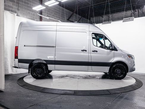 Used 2024 Mercedes-Benz Sprinter 144 Cargo image 30