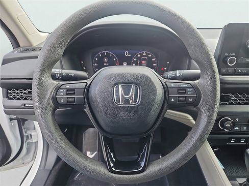 Used 2023 Honda Accord LX image 23