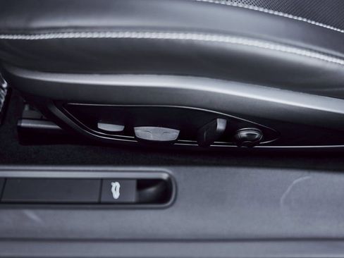 Used 2022 Porsche 911 Turbo S image 35