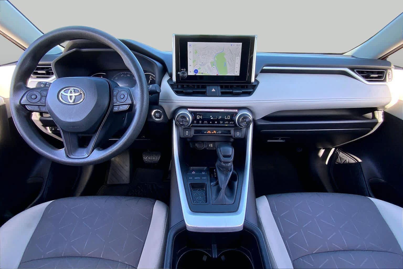 Used 2024 Toyota RAV4 XLE FWD image 15
