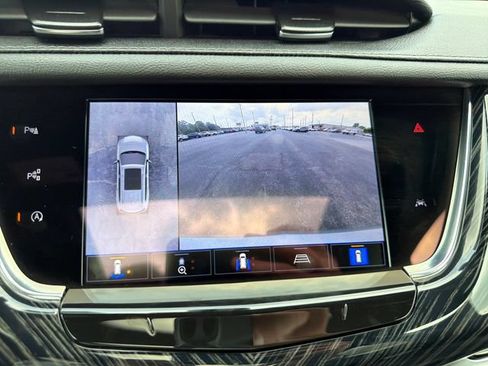 Used 2024 Cadillac XT6 Premium Luxury w/ Technology Package AWD/4WD image 23