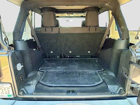 Used 2017 Jeep Wrangler Unlimited Sport w/ Quick Order Package 24S AWD/4WD image 15