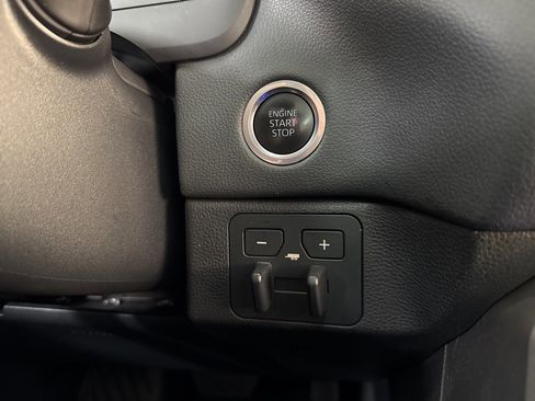 Used 2022 Toyota Tundra Limited image 24