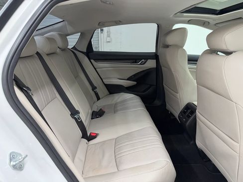 Used 2021 Honda Accord Touring image 15