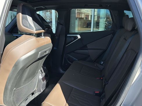 Used 2025 BMW X3 xDrive30i w/ Premium Package image 9