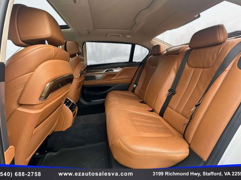 Used 2018 BMW 740i xDrive image 21