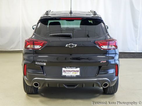 Used 2023 Chevrolet TrailBlazer RS w/ Sun and Liftgate Package FWD image 6