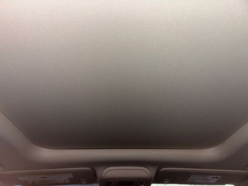 Used 2023 Buick Envision Avenir image 7