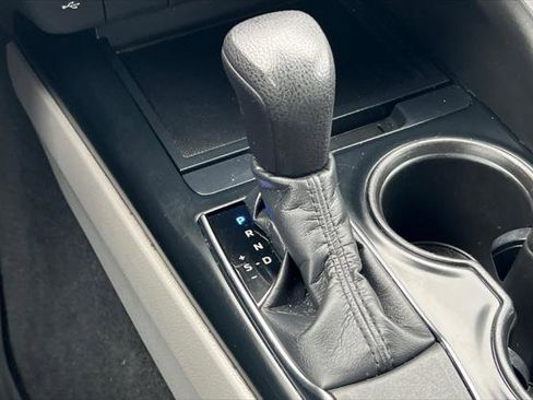 Certified 2018 Toyota Camry LE image 21