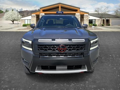 Used 2025 Nissan Frontier PRO-4X w/ Pro Convenience Package image 2