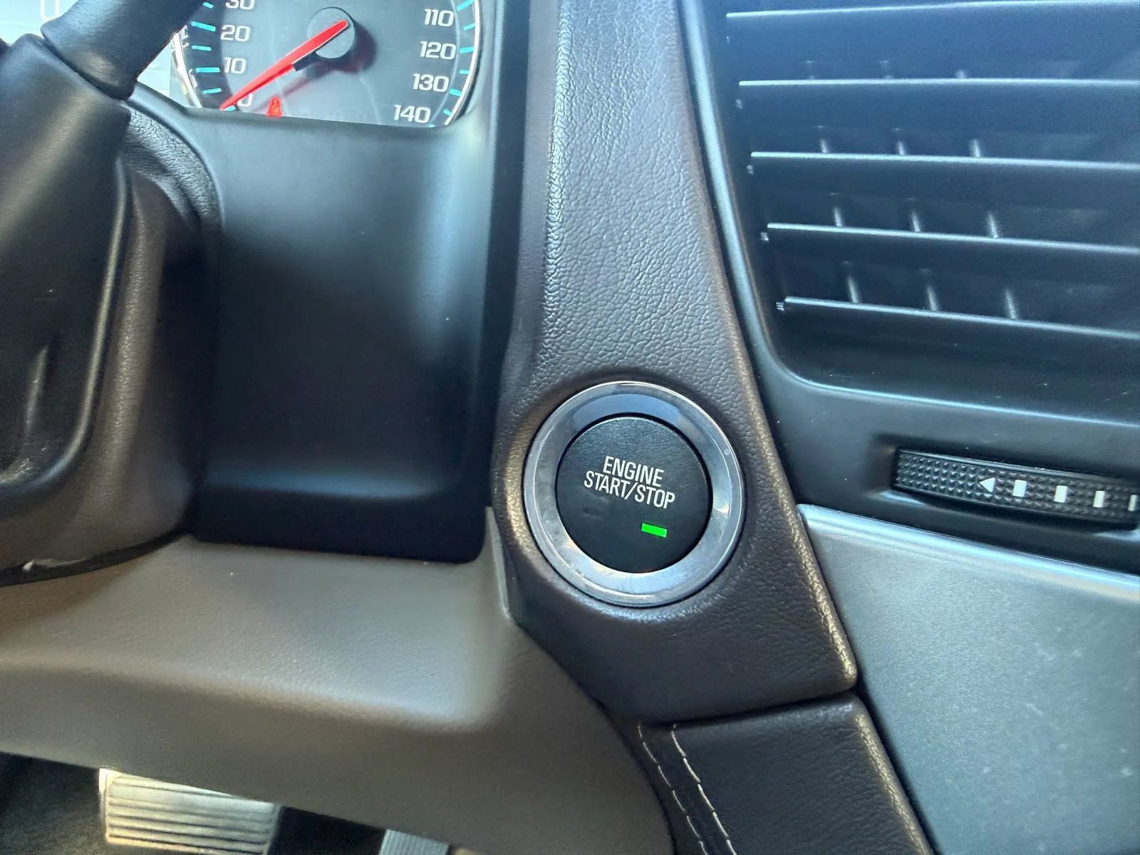 Used 2015 Chevrolet Suburban LTZ AWD/4WD image 24